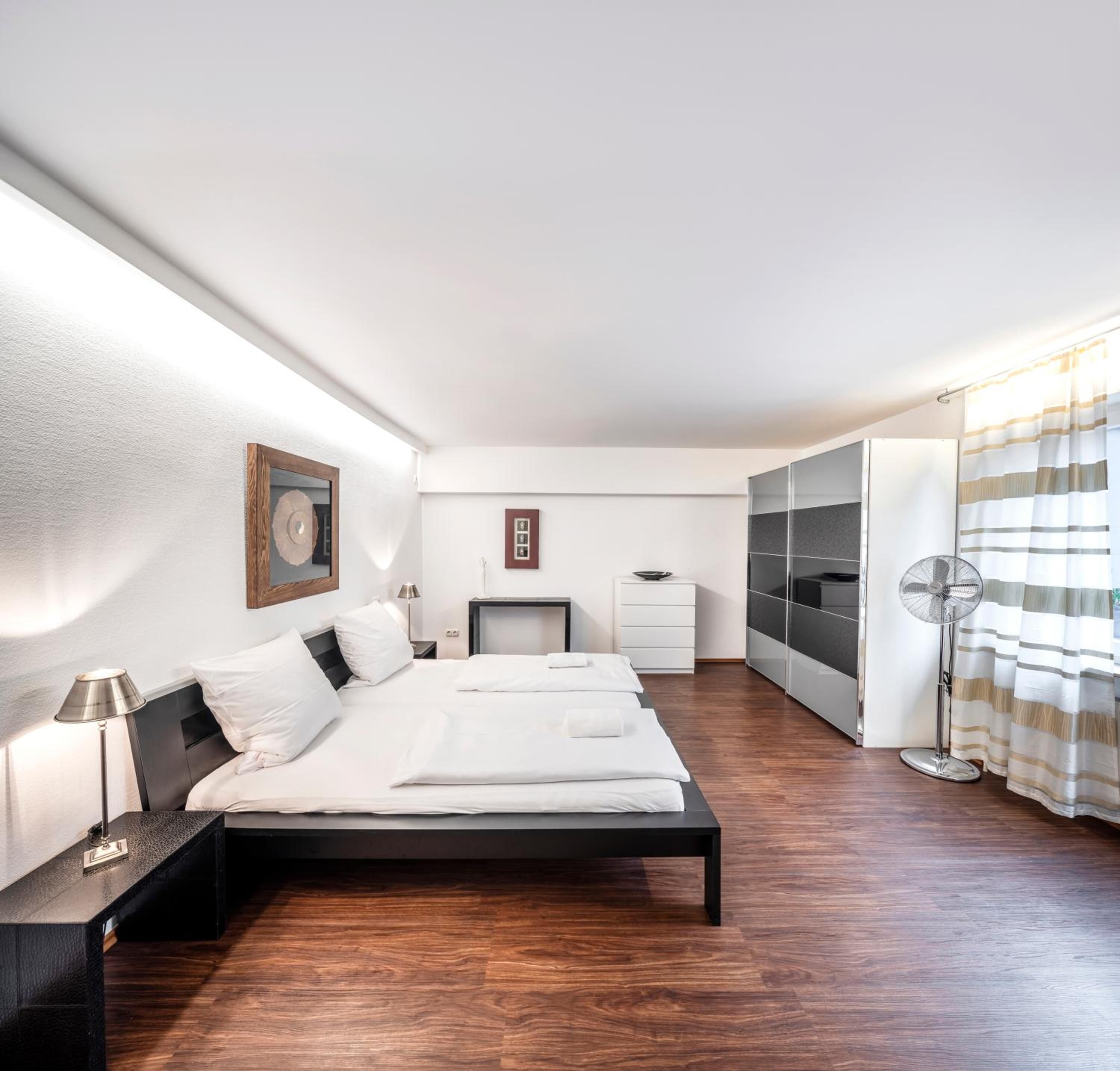 Desk, laptop workspace, free WiFi, bed sheets