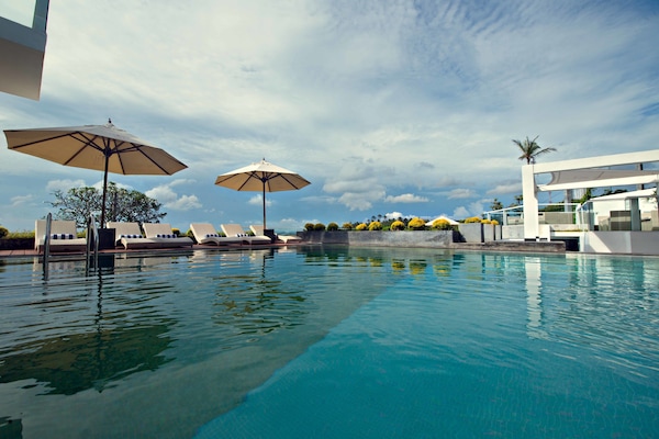 Outdoor pool, pool umbrellas