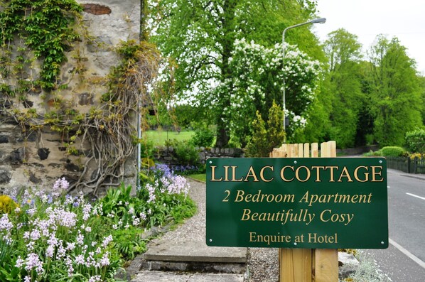 Casa de campo (Lilac) | Escritorio, tabla de planchar con plancha, wifi gratis