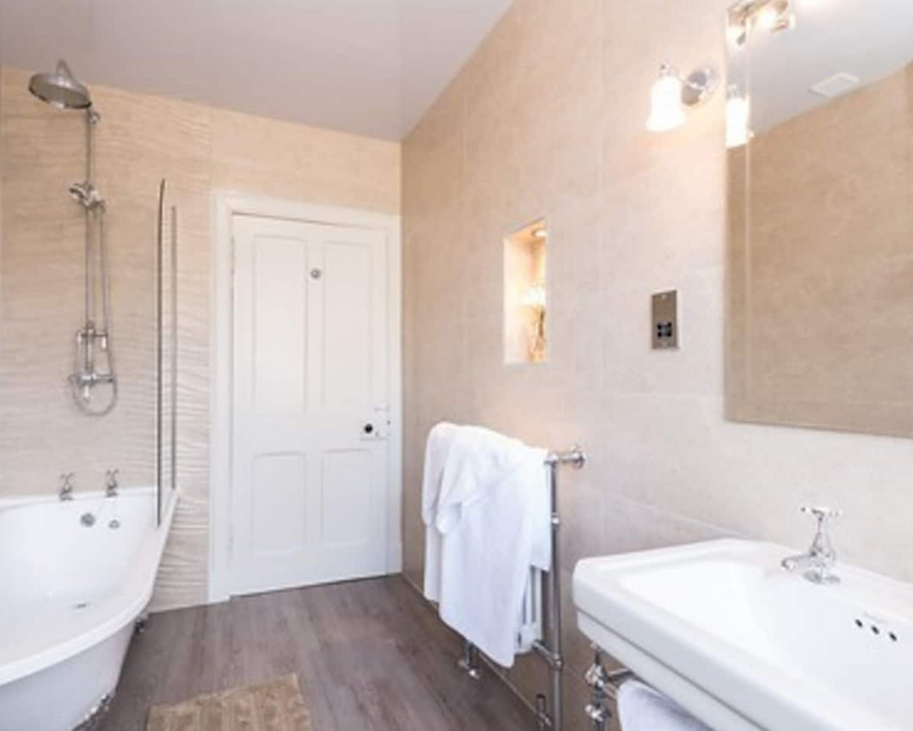 Cottage (Annex) | Bathroom | Designer toiletries, hair dryer, towels, shampoo