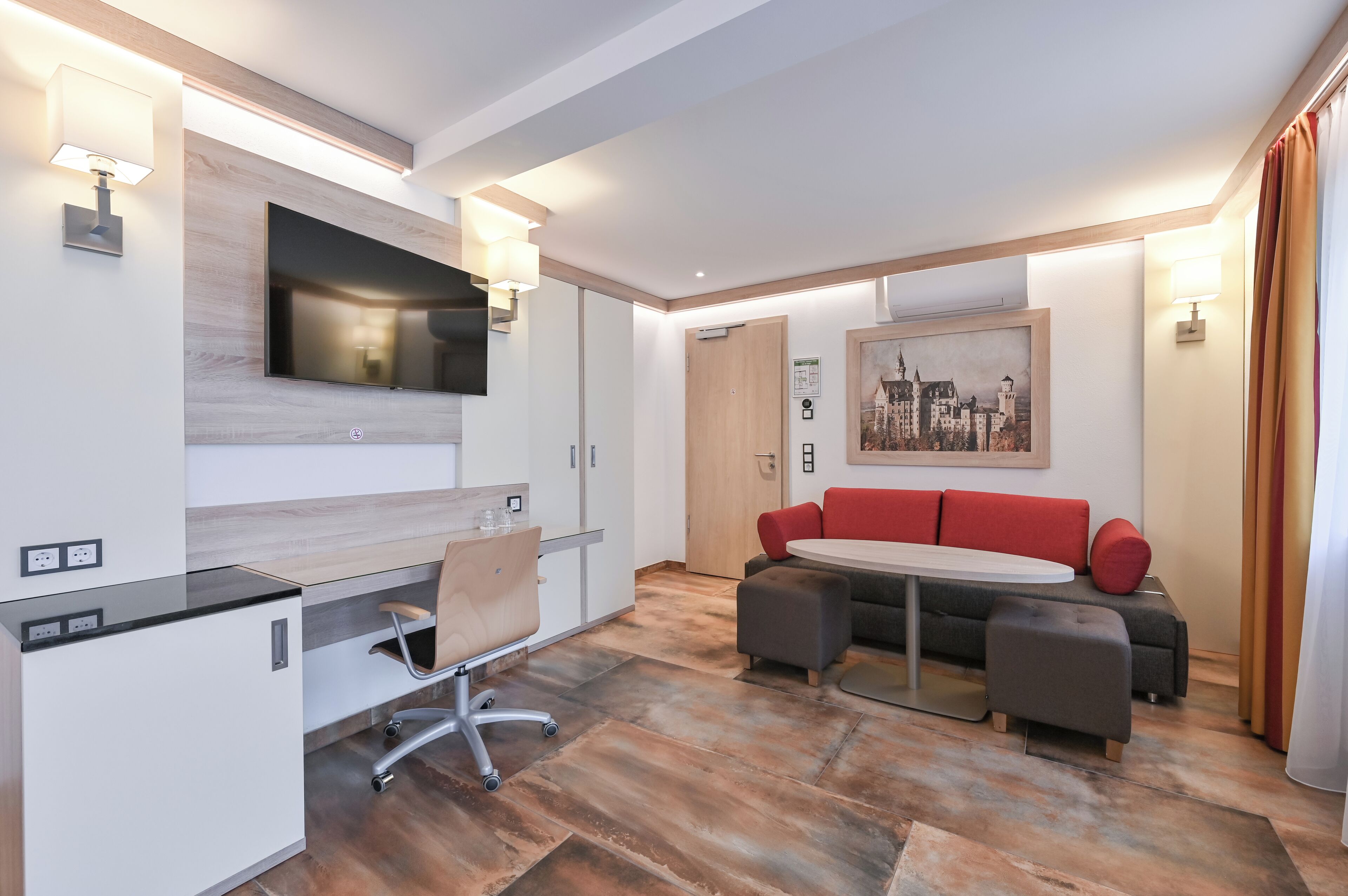 Premium-Zimmer | Zimmersafe, kostenloses WLAN, Bettwäsche