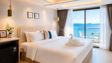 Superior Sea View | In-room safe, desk, cribs (free), WiFi (free)