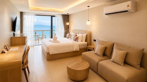 Enjoy Beach Hotel