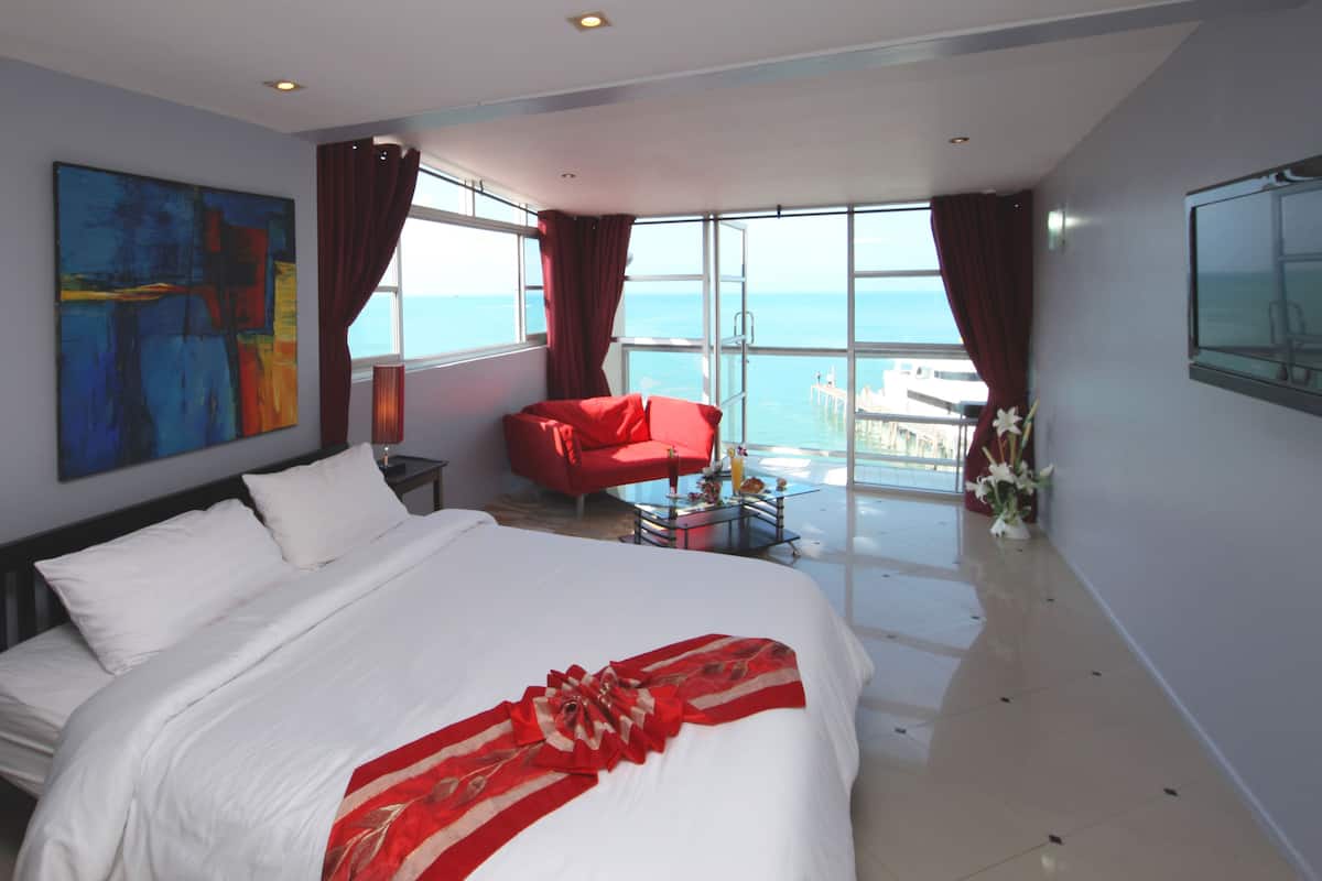 Standard Double Room Sea View | In-room safe, desk, soundproofing, free cots/infant beds