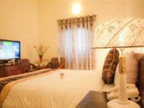 迷你吧、書桌、免費無線上網