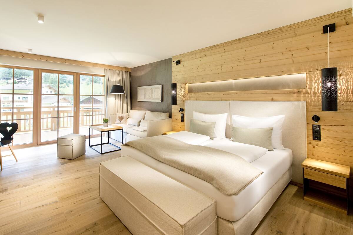 In-room safe, blackout curtains, soundproofing, free WiFi
