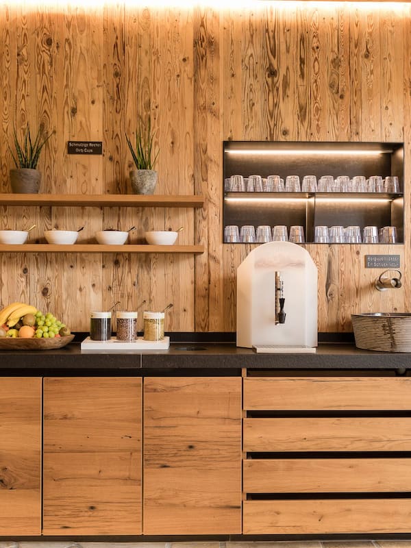 Snack bar