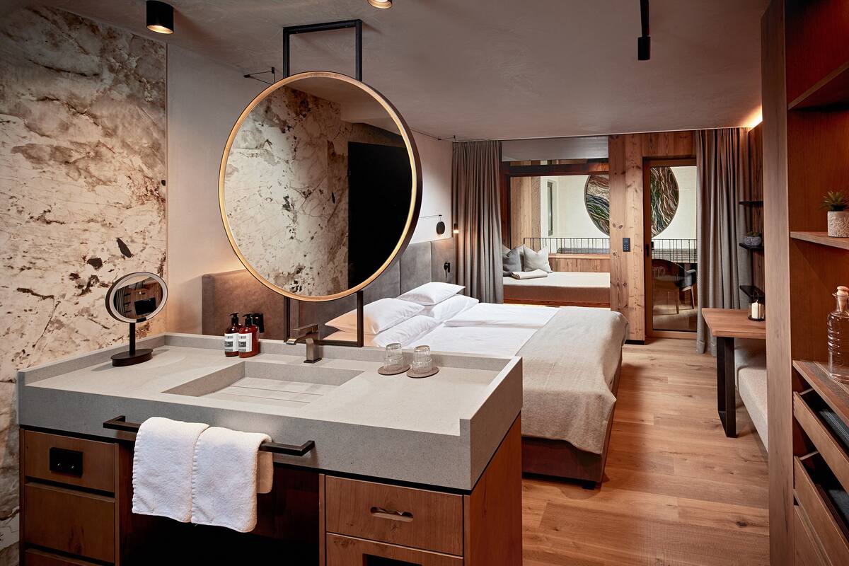 Double Room Edelweiss Cosy Corner | In-room safe, blackout curtains, soundproofing, free WiFi