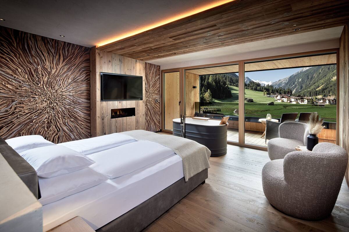 Alm-Suite Vogelnest | In-room safe, blackout curtains, soundproofing, free WiFi