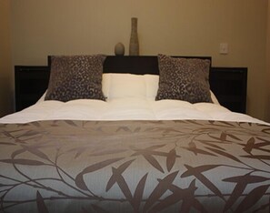 อพาร์ทเมนท์, 1 ห้องนอน, ระเบียง | �เครื่องนอนป้องกันสารก่อภูมิแพ้, ห้องเก็บเสียง, เตารีด/โต๊ะรีดผ้า