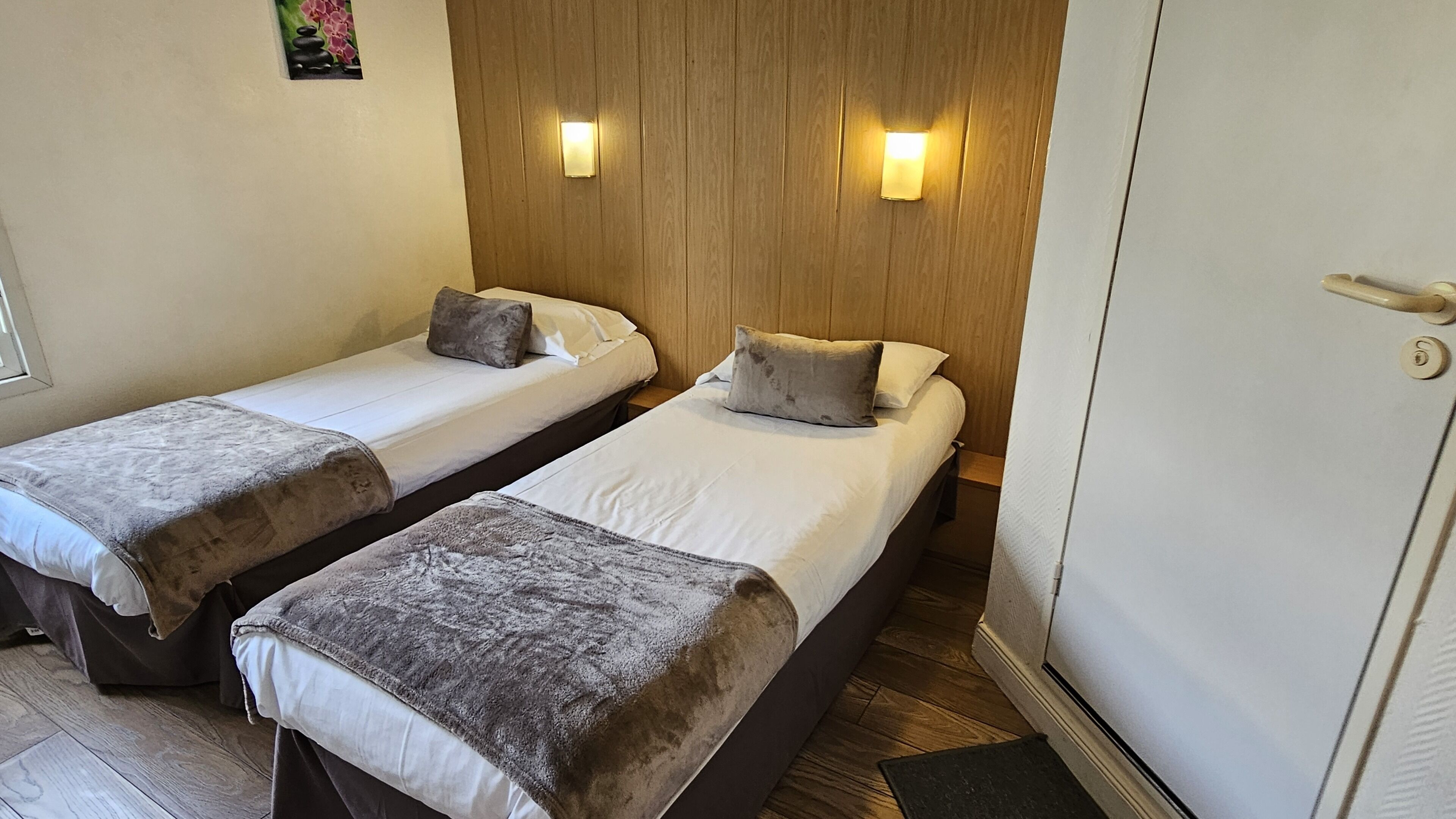 twin room | 1 bedroom, premium bedding, desk, soundproofing