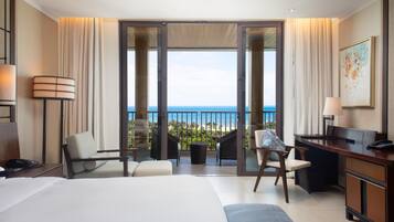 Premium bedding, in-room safe, individually decorated, desk