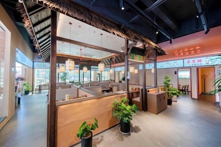 Property amenity. Yiaihu Hotel