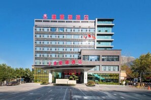 Exterior - Yiaihu Hotel (Huanggang)