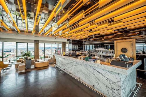 Bar (in der Unterkunft)