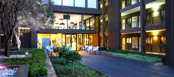 The Nicol Hotel