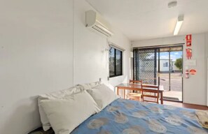 Standard Studio Cabin | Individually decorated, free WiFi, bed sheets - Discovery Parks - Whyalla (Whyalla)