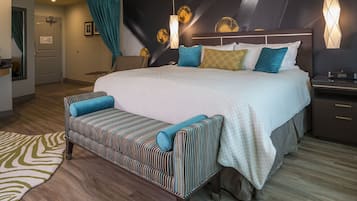 1 bedroom, Egyptian cotton sheets, premium bedding, in-room safe