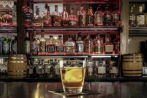 Bar (on property) - Hotel Indigo Pittsburgh East Liberty by IHG (Pittsburgh)
