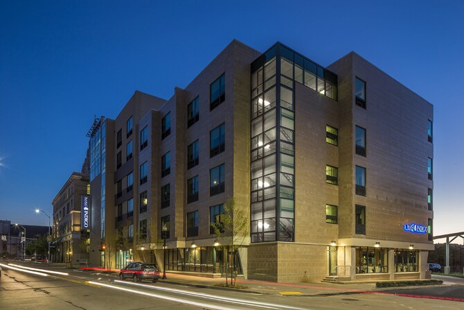 Hotel Indigo Pittsburgh East Liberty, an IHG Hotel: 2022 Room ...