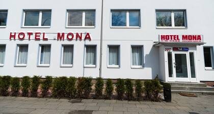 Hotel Mona