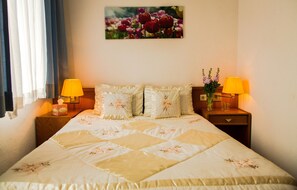 Free cribs/infant beds, rollaway beds, WiFi - Hotel Mona (Hamburg)