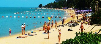 Punyapha Place Pattaya Beach