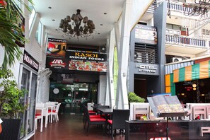 ด้านหน้าที่พัก