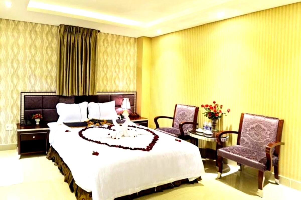 Minibar, in-room safe, soundproofing, free WiFi