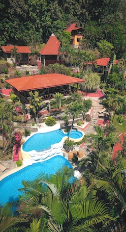 Fachada del alojamiento. Hotel El Jardín