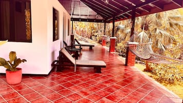 Deluxe Tek Büyük Yataklı Oda, Balkon | Teras/veranda