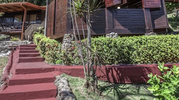 Bungalow, 1 chambre, terrasse, vue océan | Rideaux occultants, Wi-Fi gratuit, draps fournis