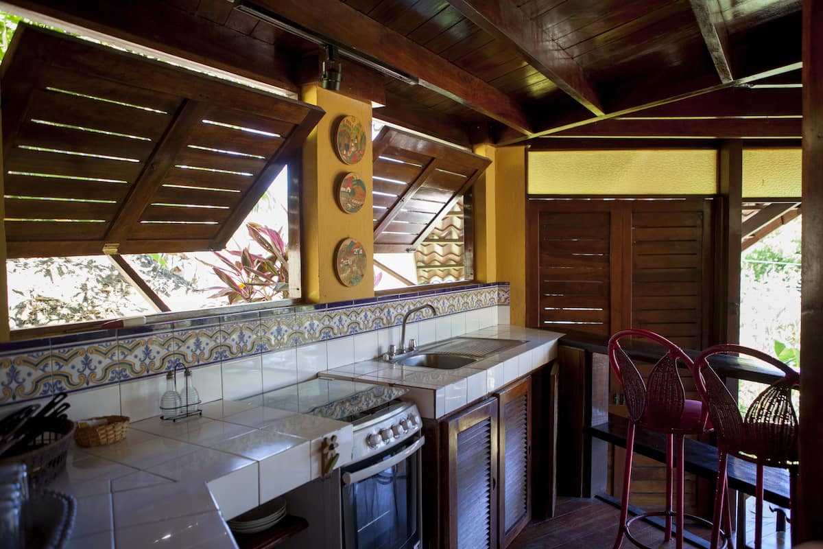 bungalow, 1 bedroom, terrace, ocean view | private kitchen | fridge