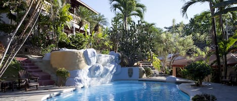 Outdoor pool, sun loungers