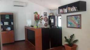 Reception - Hotel El Jardín (Cóbano)