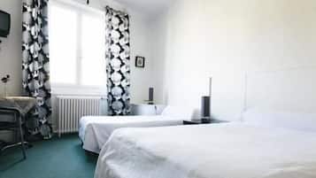Chambre Triple Standard, salle de bains privée