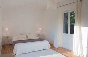 Individually decorated, individually furnished, desk, free WiFi - La Saudade (Saint-Peray)