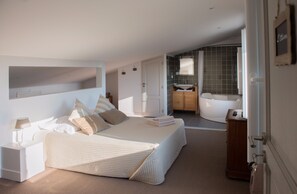 1 chambre, décoration personnalisée, ameublement personnalisé, bureau