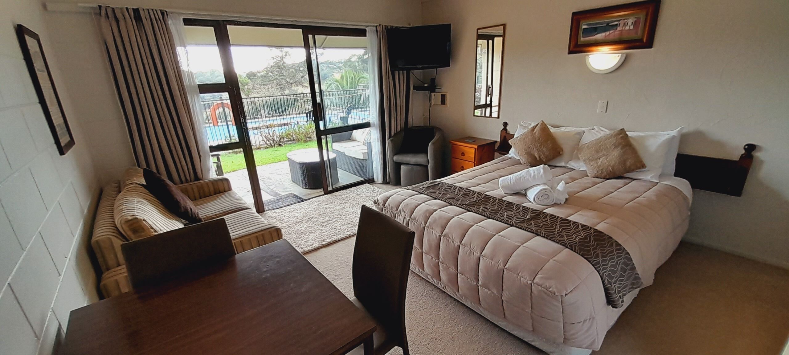 Standard Studio, River View