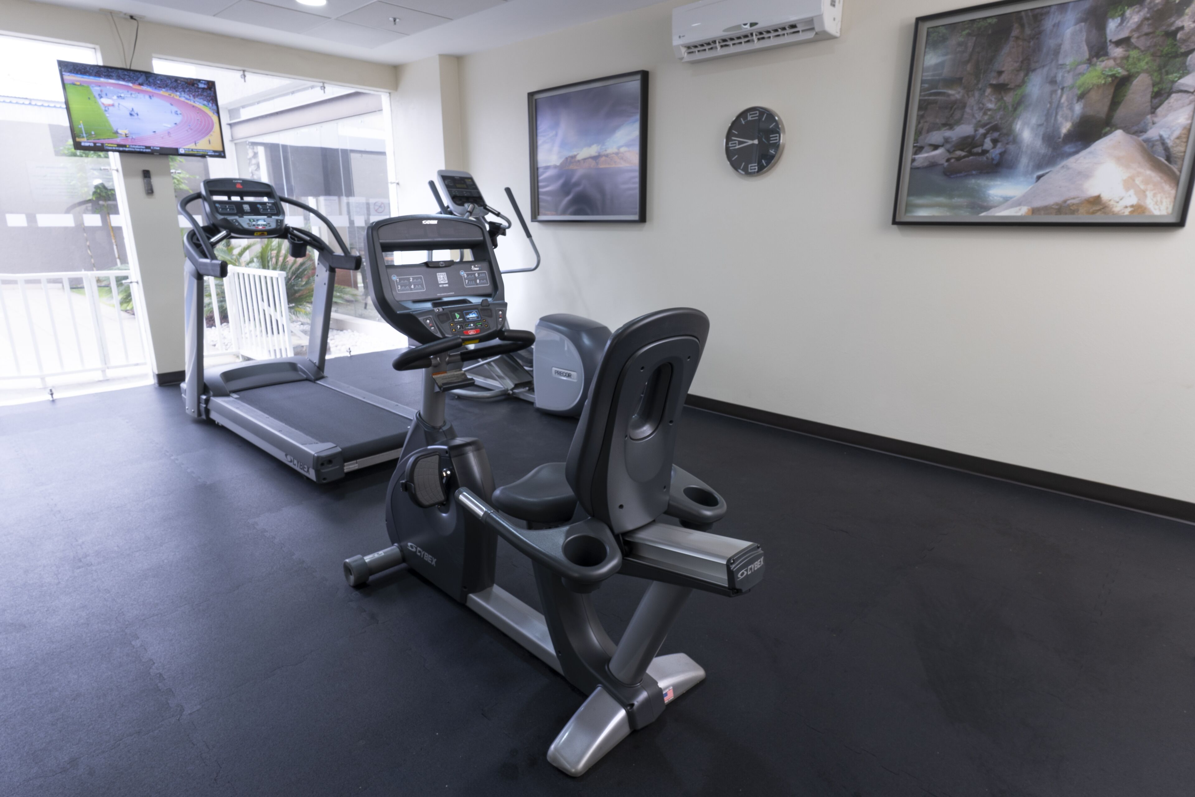 Foto - Holiday Inn Express Guadalajara Aeropuerto by IHG