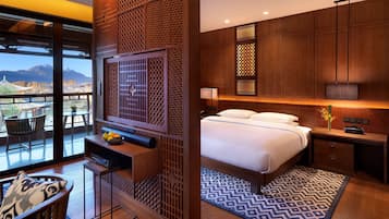 Premium bedding, minibar, in-room safe, desk