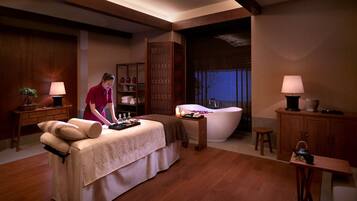 ทรีทเมนท์ดูแลผิว, วารีบำบัด, อโรมาเธอราพี, การนวดด้วยหินร้อน