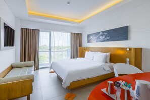 HARRIS Room - Non Refundable | In-room safe, desk, blackout drapes, iron/ironing board - Kuta Galleria Hotel (Kuta)