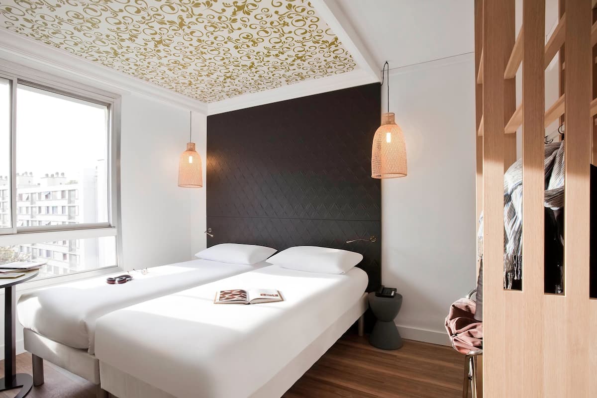 Habitación con 2 camas individuales, 2 camas individuales | Escritorio, wifi gratis, ropa de cama