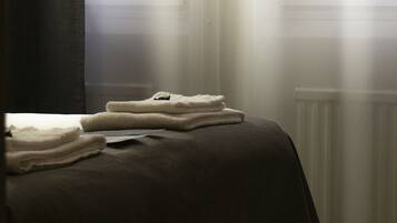 Premium bedding, in-room safe, desk, laptop workspace