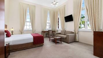Room, 1 Queen Bed (Heritage)