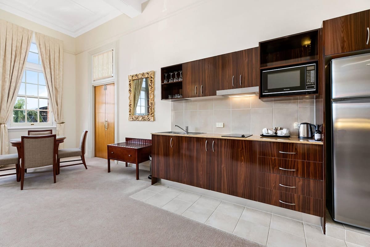 premium bedding, minibar, in-room safe, individually decorated