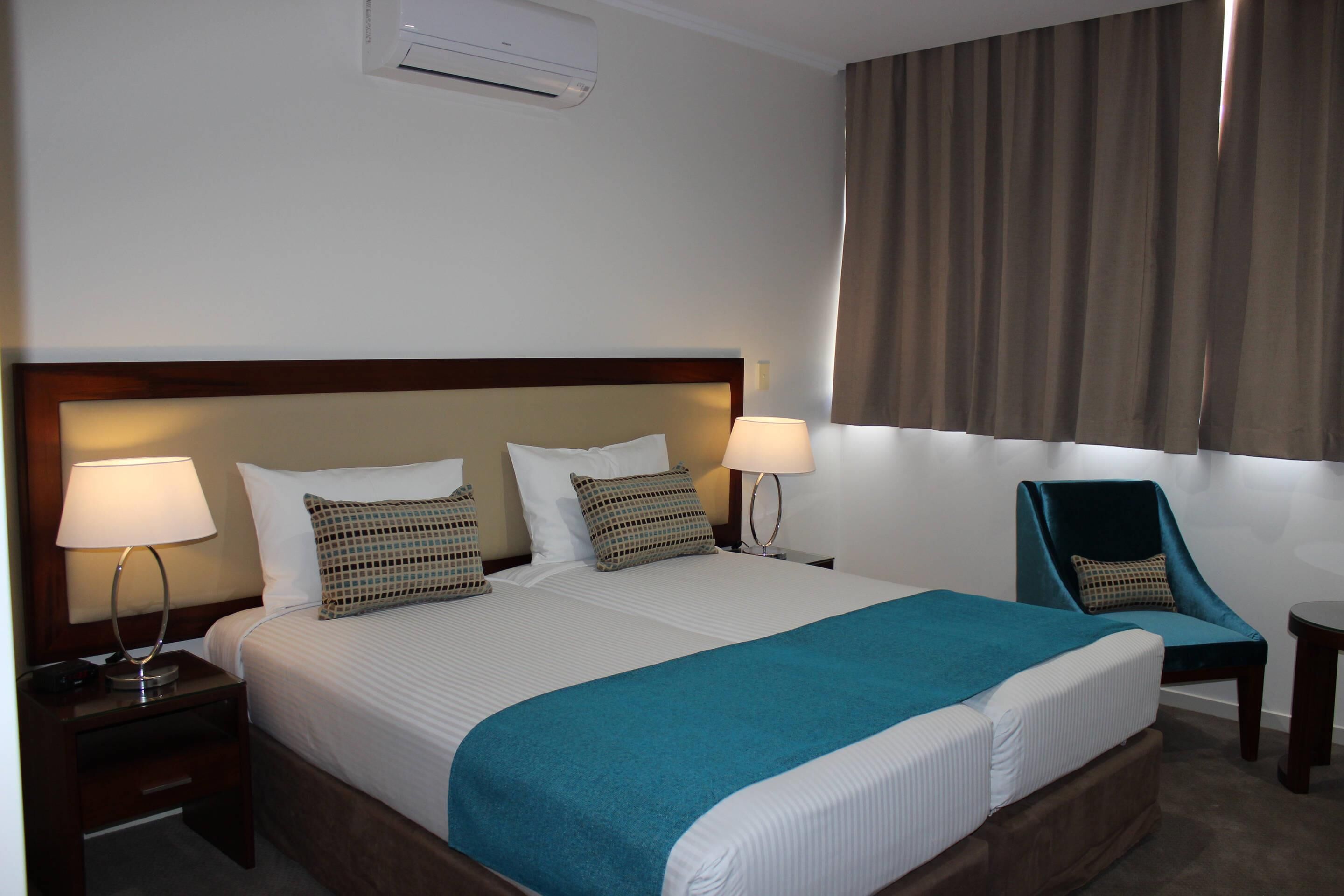 Room, 1 King Bed (Contemporary) | Premium bedding, minibar, in-room safe, individually decorated