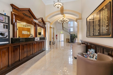 Lobby. Quality Hotel Regent Rockhampton