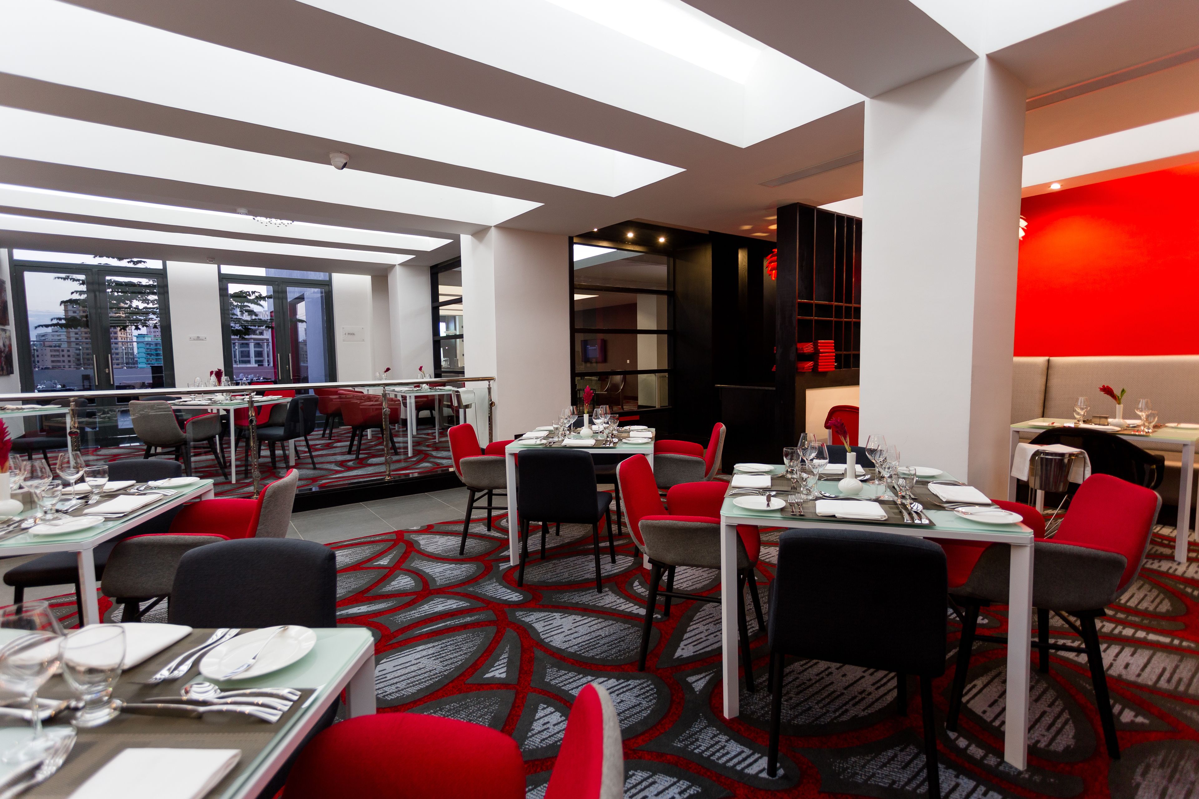 breakfast, lunch and dinner served